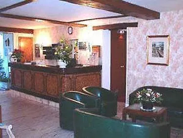 Wallace - Orso Hotel Paris