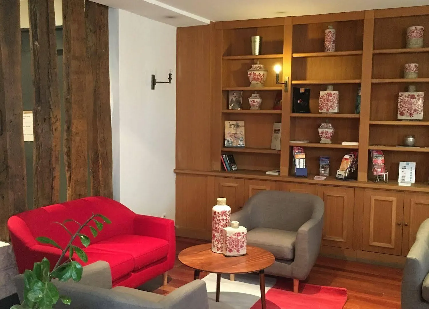 Wallace - Orso Hotel